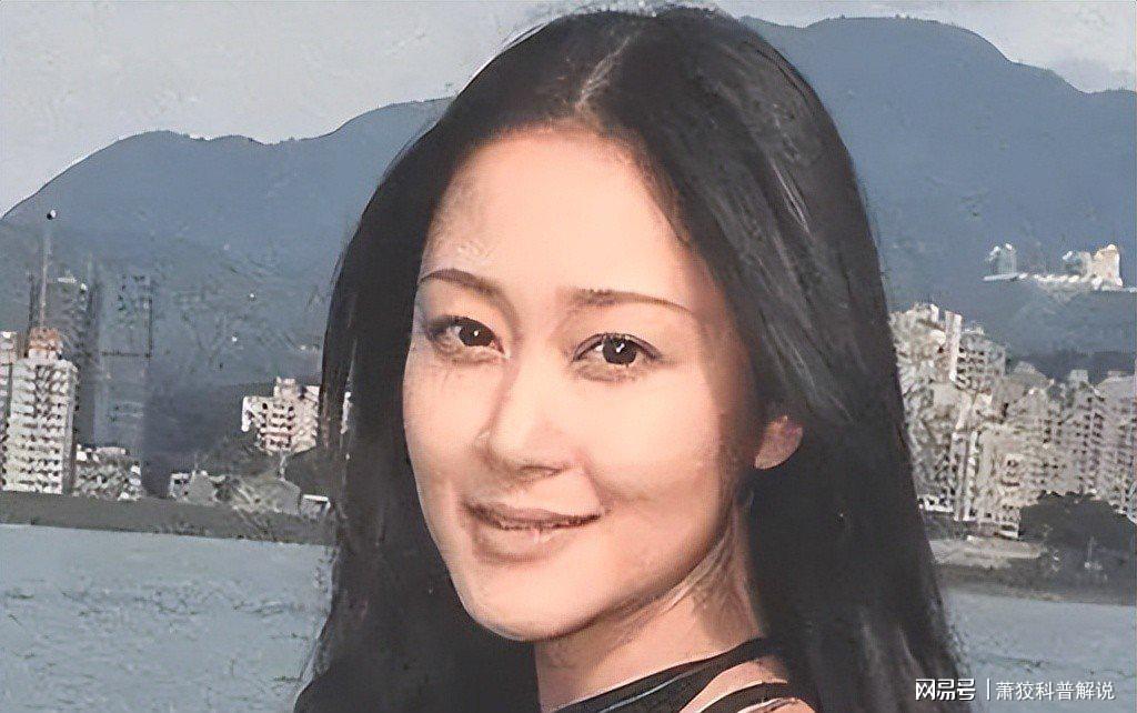 记者:费内巴切仍在和曼城谈阿克转会费,预计700万+150万镑