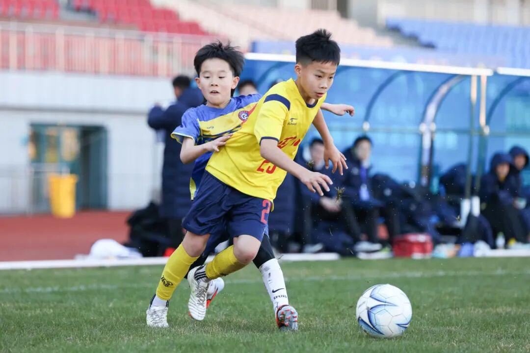ESPN记者:皇马为琼阿梅尼标价9000万欧,今夏或出售他;邮报:曼联未来数月可能会和B费进行新合同谈判
