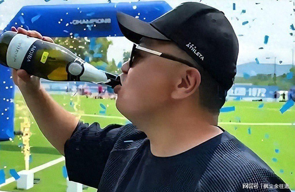 罗马诺:吕迪格已与皇马续约至2027年,预计24小时内官宣