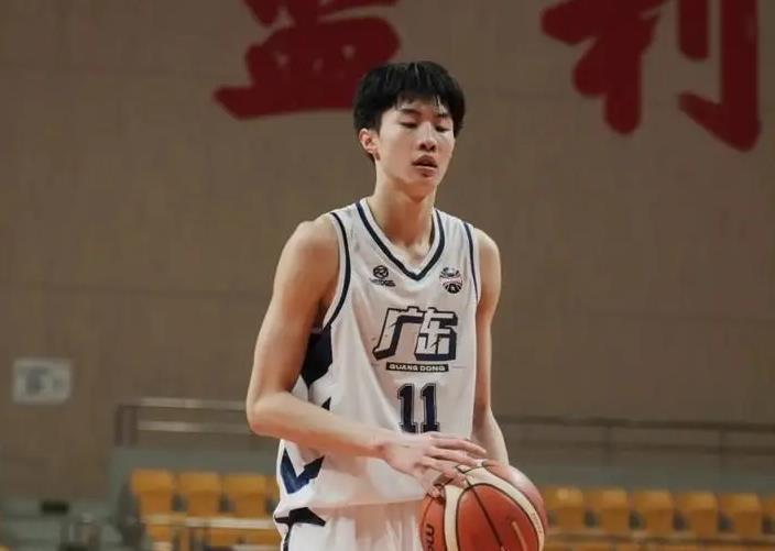 4499元起的荣耀新机 成了内存涨价中的一股清流
